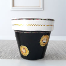 Load image into Gallery viewer, All Smiles Planter