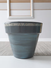 Load image into Gallery viewer, Green Leaf Planter
