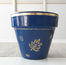 Load image into Gallery viewer, Royal Highness Planter
